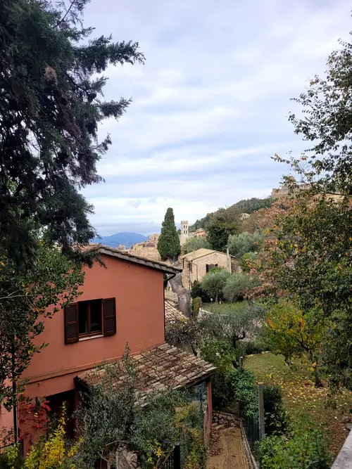 2025. Assisi thumbnail
